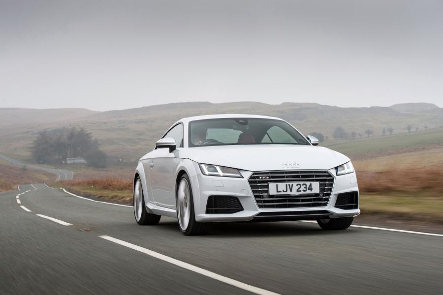  Audi TTS Coupe (8S) 2015 года  (UK) (фото 11 из 22)